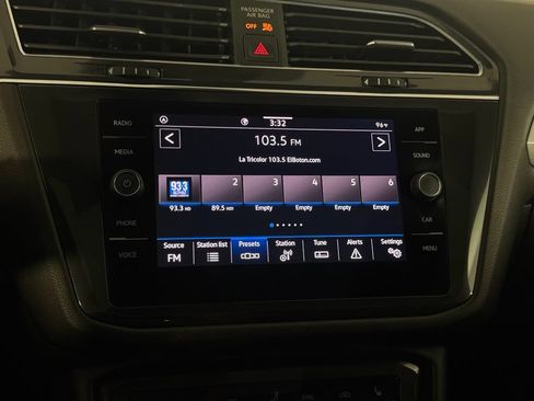 Used 2022 Volkswagen Tiguan SE R-Line FWD image 18