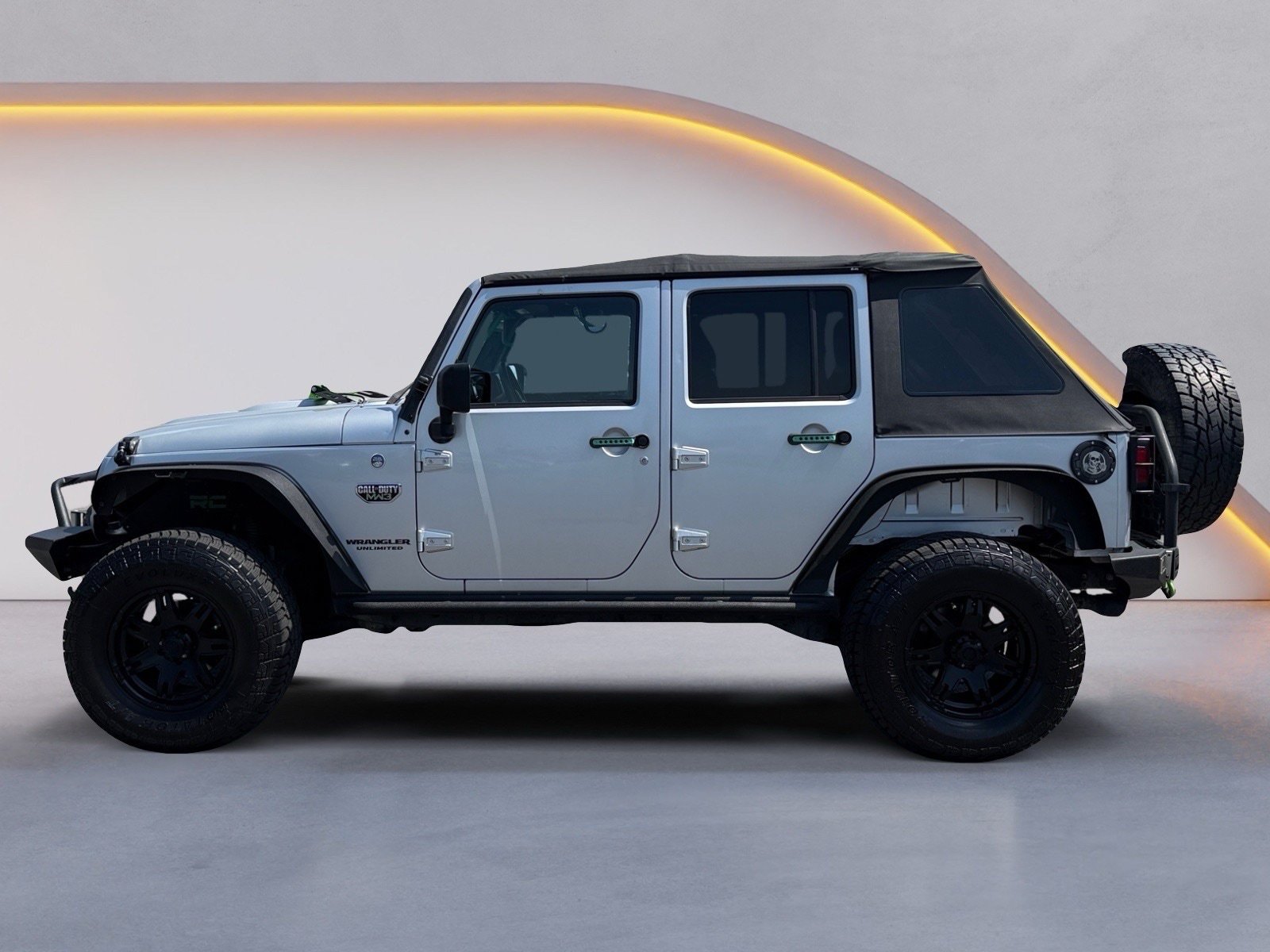 Used 2012 Jeep Wrangler Unlimited Rubicon AWD/4WD image 6
