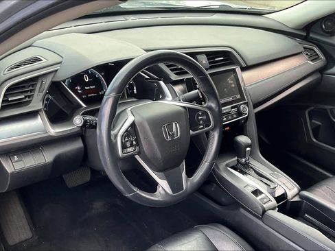 Used 2018 Honda Civic EX-L image 16