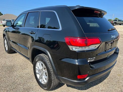 Used 2022 Jeep Grand Cherokee Laredo X AWD/4WD image 3