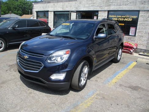 Used 2017 Chevrolet Equinox LT w/ Convenience Package FWD image 3