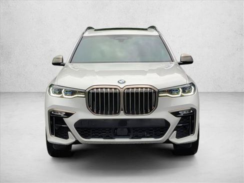 Used 2021 BMW X7 M50i AWD/4WD image 2
