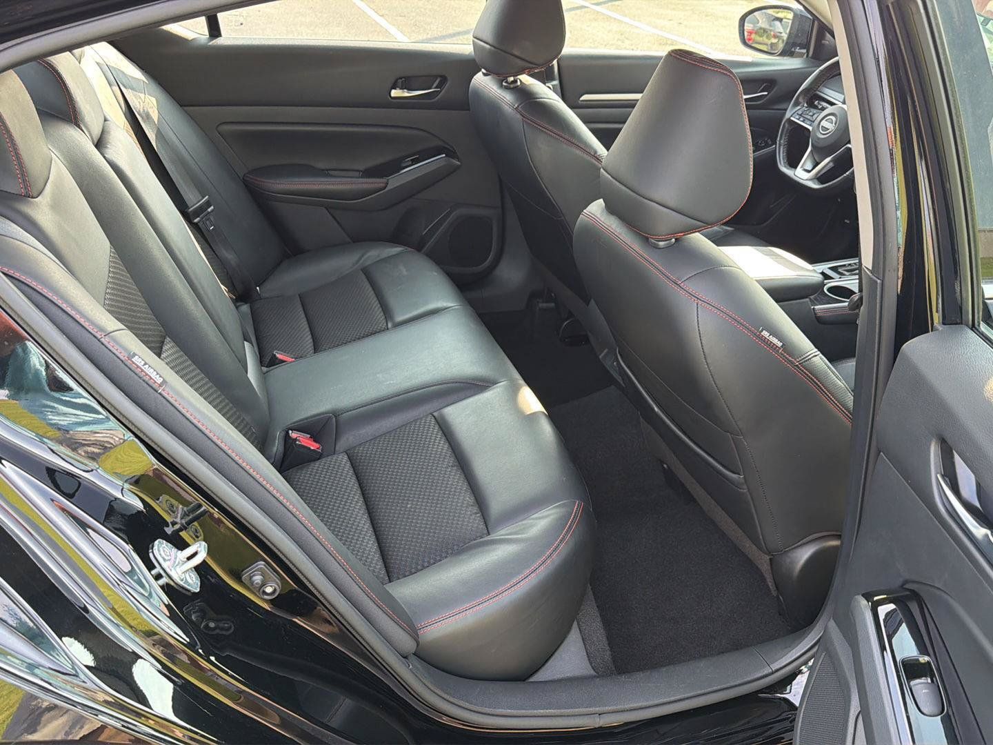 Used 2024 Nissan Altima 2.5 SR FWD image 12