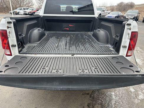 Used 2010 Dodge Ram 2500 Truck ST w/ SXT Appearance Group image 5