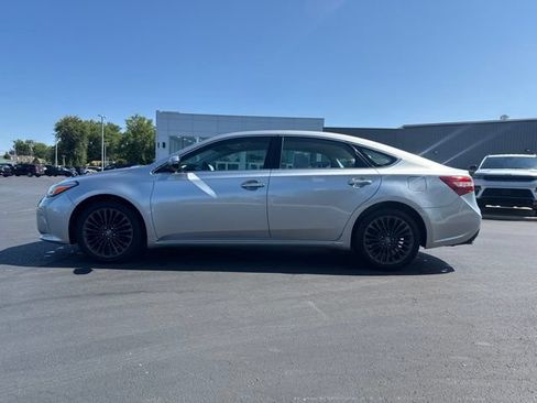 Used 2017 Toyota Avalon Touring w/ All Weather Liner Package FWD image 4