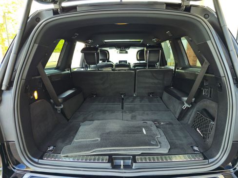 Used 2017 Mercedes-Benz GLS 550 4MATIC w/ Driver Assistance Package image 33