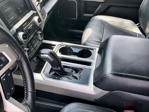 Used 2015 Ford F150 Lariat w/ Equipment Group 502A Luxury AWD/4WD image 15