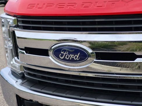 Used 2017 Ford F250 XL w/ XL Value Package AWD/4WD image 12