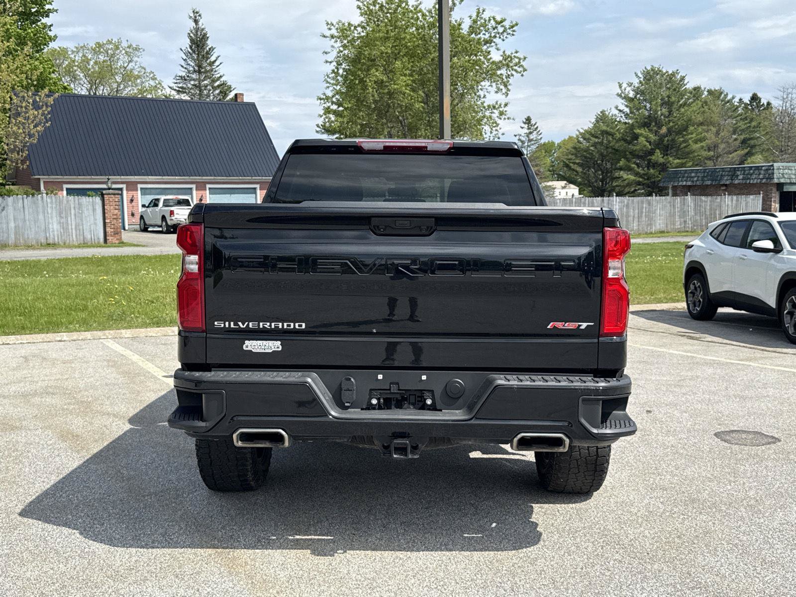 Used 2024 Chevrolet Silverado 1500 RST w/ Z71 Off-Road Package AWD/4WD image 9