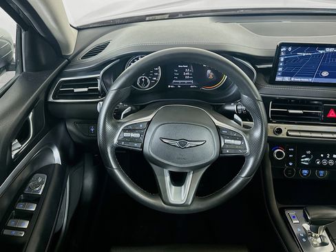 Used 2025 Genesis G70 2.5T RWD image 18