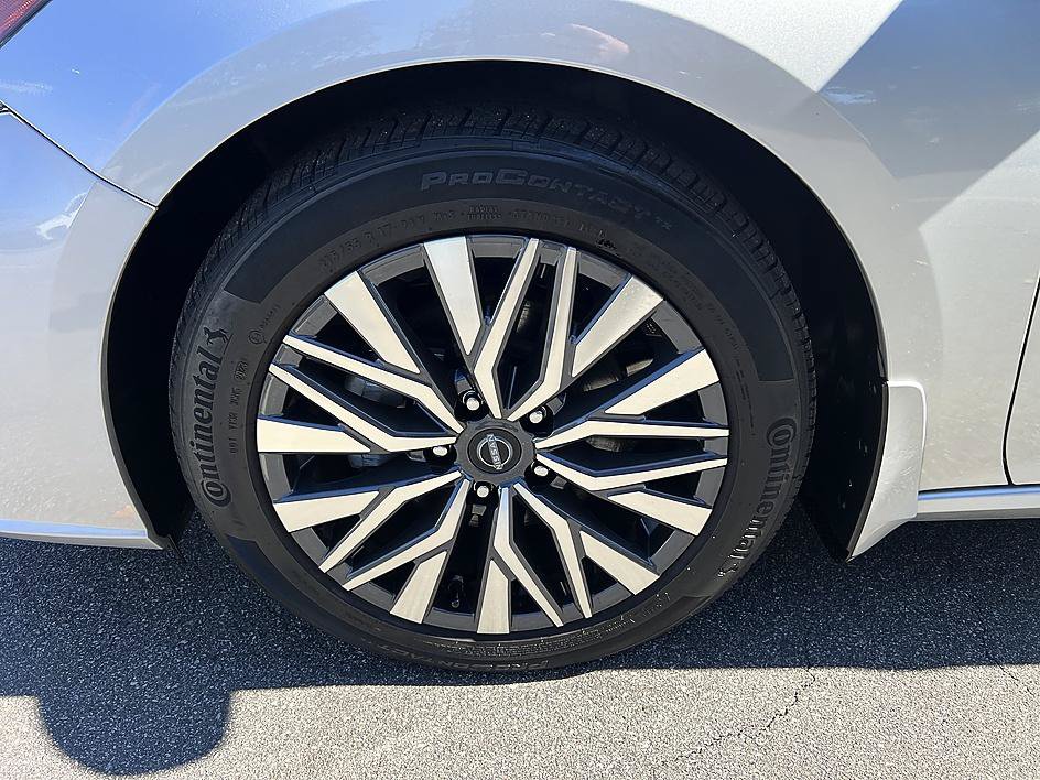 Certified 2023 Nissan Altima 2.5 SV FWD image 9