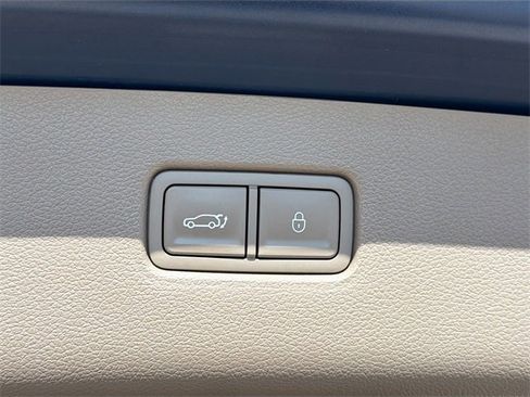 Used 2023 Genesis GV80 3.5T Advanced + image 14