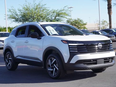 New 2026 Nissan Kicks SV image 4