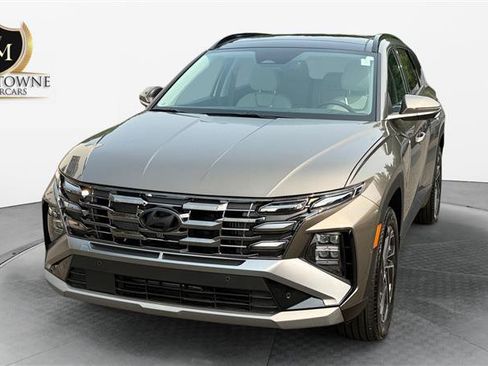 Used 2025 Hyundai Tucson Limited AWD/4WD image 1