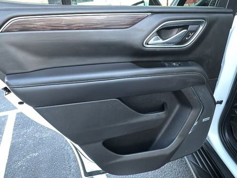 Used 2021 Chevrolet Tahoe LT w/ LT Signature Package image 13