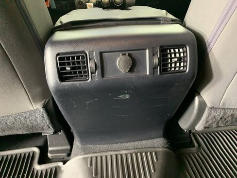 Used 2019 Toyota Tundra SR5 w/ SR5 Upgrade Package image 32