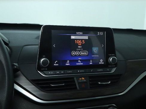 Used 2024 Nissan Altima 2.5 SV image 25