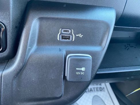 Used 2025 RAM ProMaster 2500 w/ Premium Convenience Group image 13