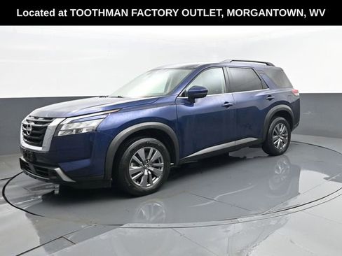 Used 2025 Nissan Pathfinder SV AWD/4WD image 2