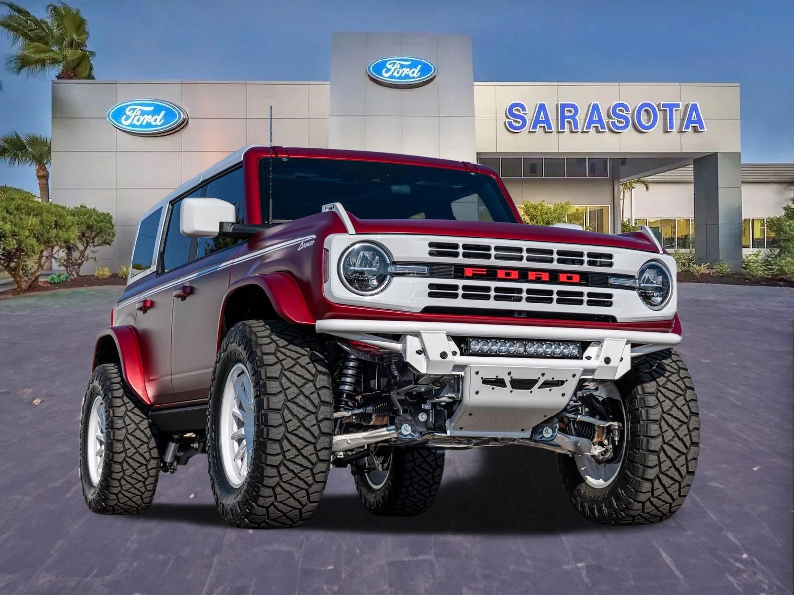 Used 2025 Ford Bronco Heritage Edition AWD/4WD image 1