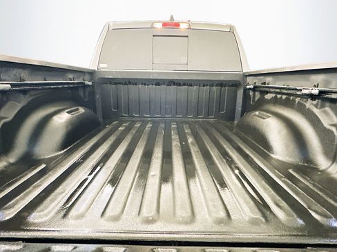 Used 2019 RAM 1500 Big Horn image 29