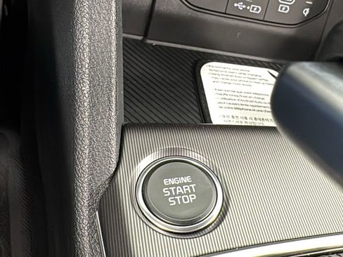 Used 2026 Kia Sportage EX image 24