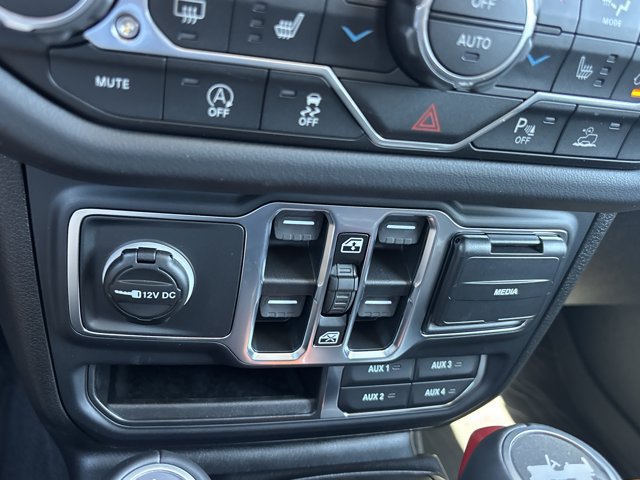 New 2027 Jeep Wrangler Unlimited Sahara AWD/4WD image 31