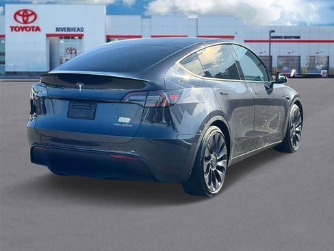 Used 2024 Tesla Model Y Performance image 4
