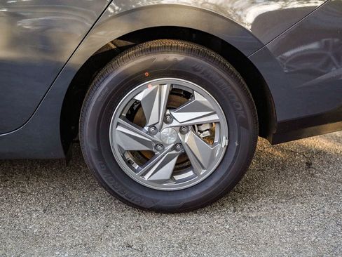 New 2026 Hyundai Elantra SE image 7