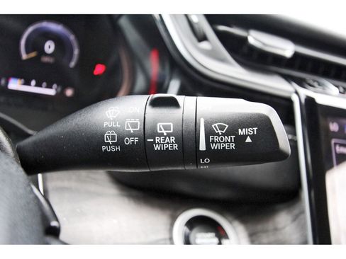 Used 2022 Jeep Grand Cherokee L Limited w/ Luxury Tech Group II image 23