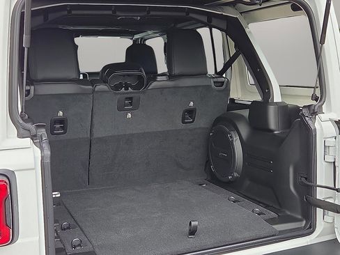 New 2025 Jeep Wrangler Unlimited Rubicon 392 image 9