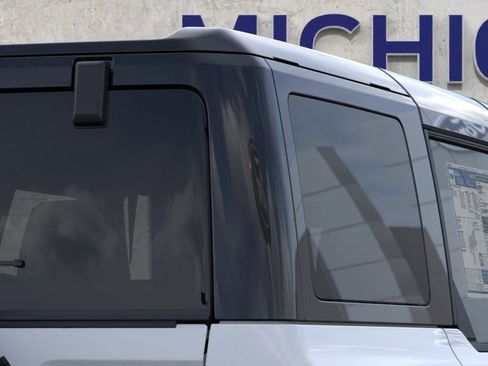 New 2025 Ford Bronco Outer Banks image 25