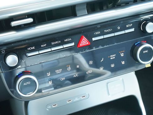 New 2026 Hyundai Ioniq 9 Limited AWD/4WD image 14