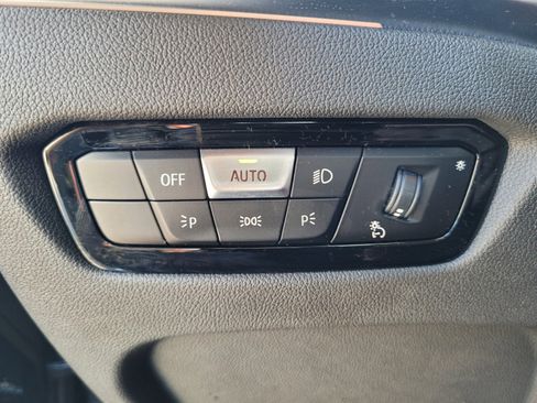 Used 2023 BMW 330i xDrive Sedan w/ M Sport Package image 22