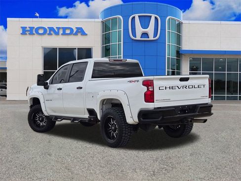 Used 2023 Chevrolet Silverado 2500 Custom w/ Custom Convenience Package image 5