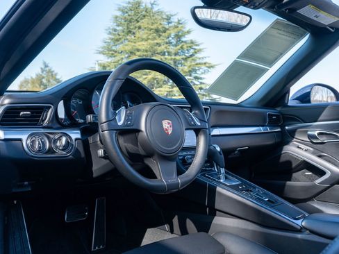 Certified 2015 Porsche 911 Targa 4S image 4