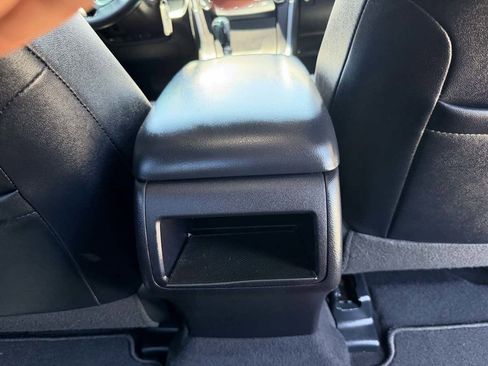 Used 2017 Toyota Camry SE FWD image 30