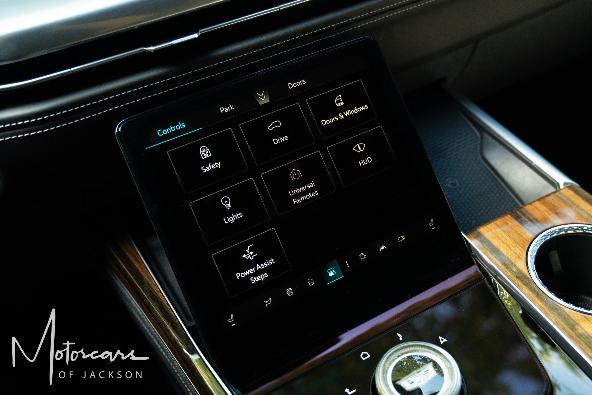 Used 2025 Cadillac Escalade Sport Platinum RWD image 33