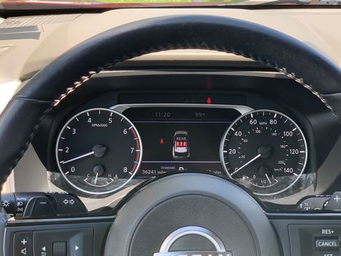 Used 2023 Nissan Rogue SL w/ SL Premium Package FWD image 10