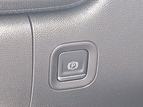 Used 2021 GMC Sierra 1500 SLT w/ SLT Premium Package image 35