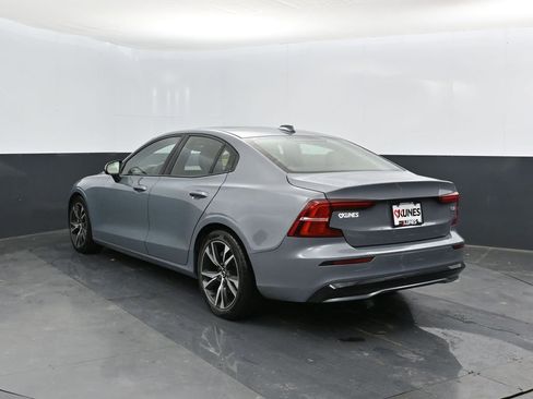 Used 2024 Volvo S60 B5 Core image 11