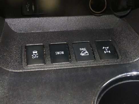 Used 2015 Toyota Highlander Limited Platinum image 40