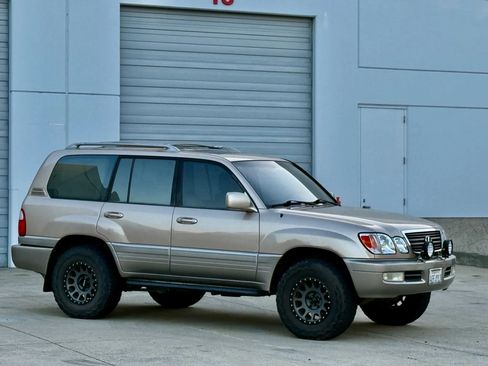 Used 1999 Lexus LX 470 4WD image 2