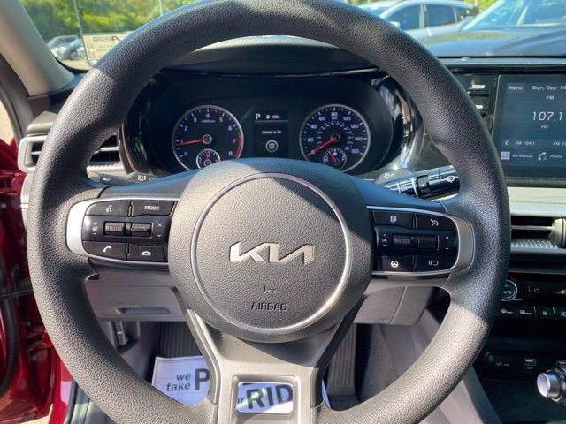 Used 2022 Kia K5 LXS image 11
