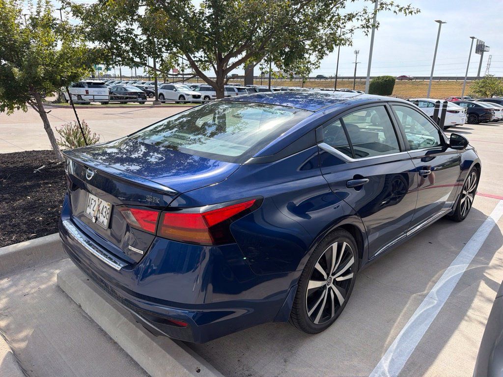 Used 2021 Nissan Altima 2.0 SR FWD image 8