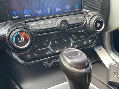 Used 2018 Chevrolet Corvette Stingray Coupe w/ 2LT Preferred Equipment Group image 18