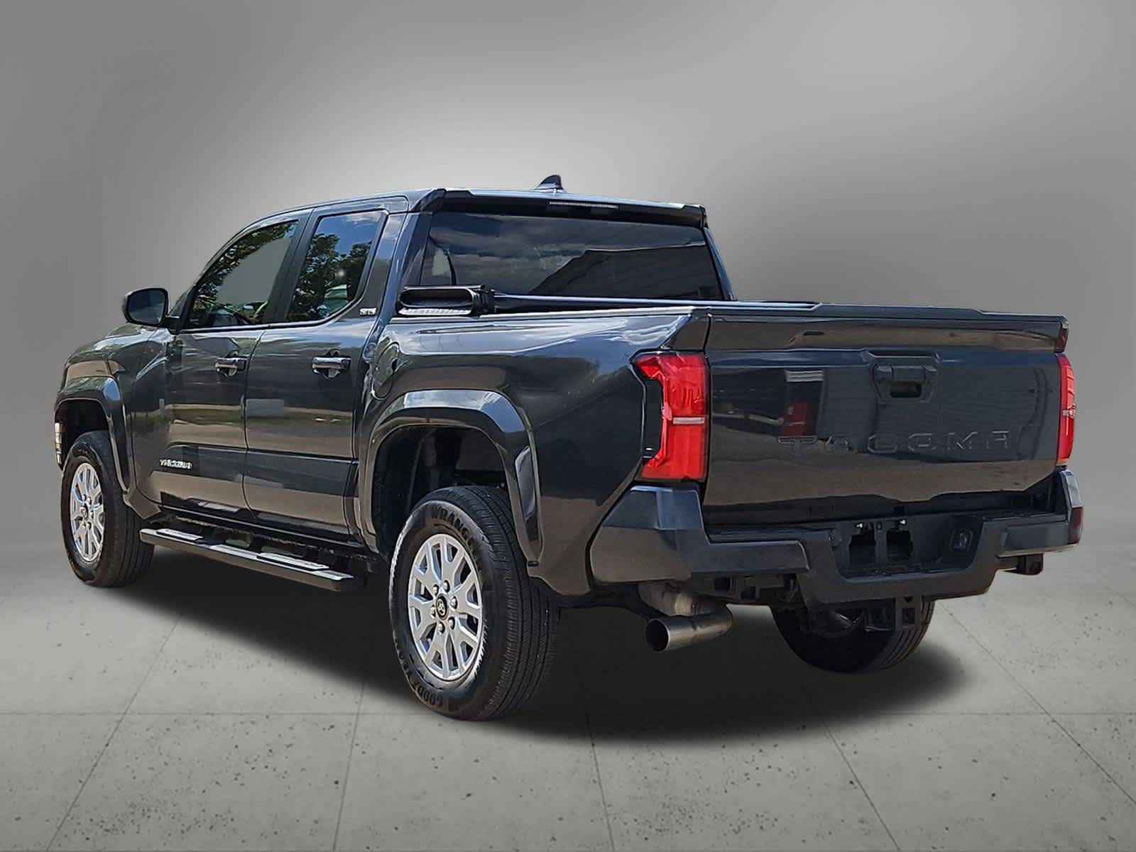 Used 2025 Toyota Tacoma SR5 RWD image 4