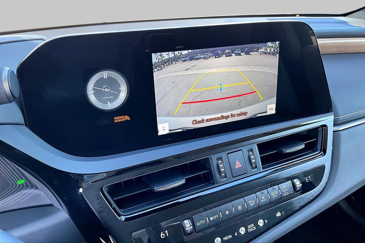 Certified 2023 Lexus ES 300h w/ Premium Package FWD image 25