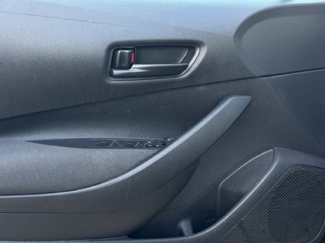 Used 2025 Toyota Corolla LE FWD image 23