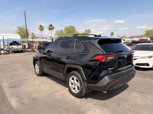 Used 2019 Toyota RAV4 LE image 5
